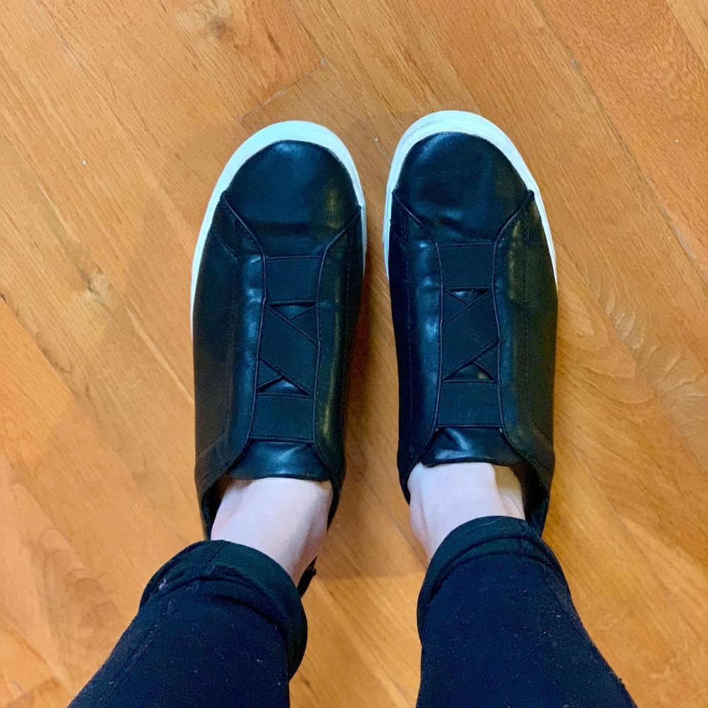 ⚡️⬇️⚡️ FABLETICS Slip-on “leather” Tennis Shoe - Picture 5 of 5